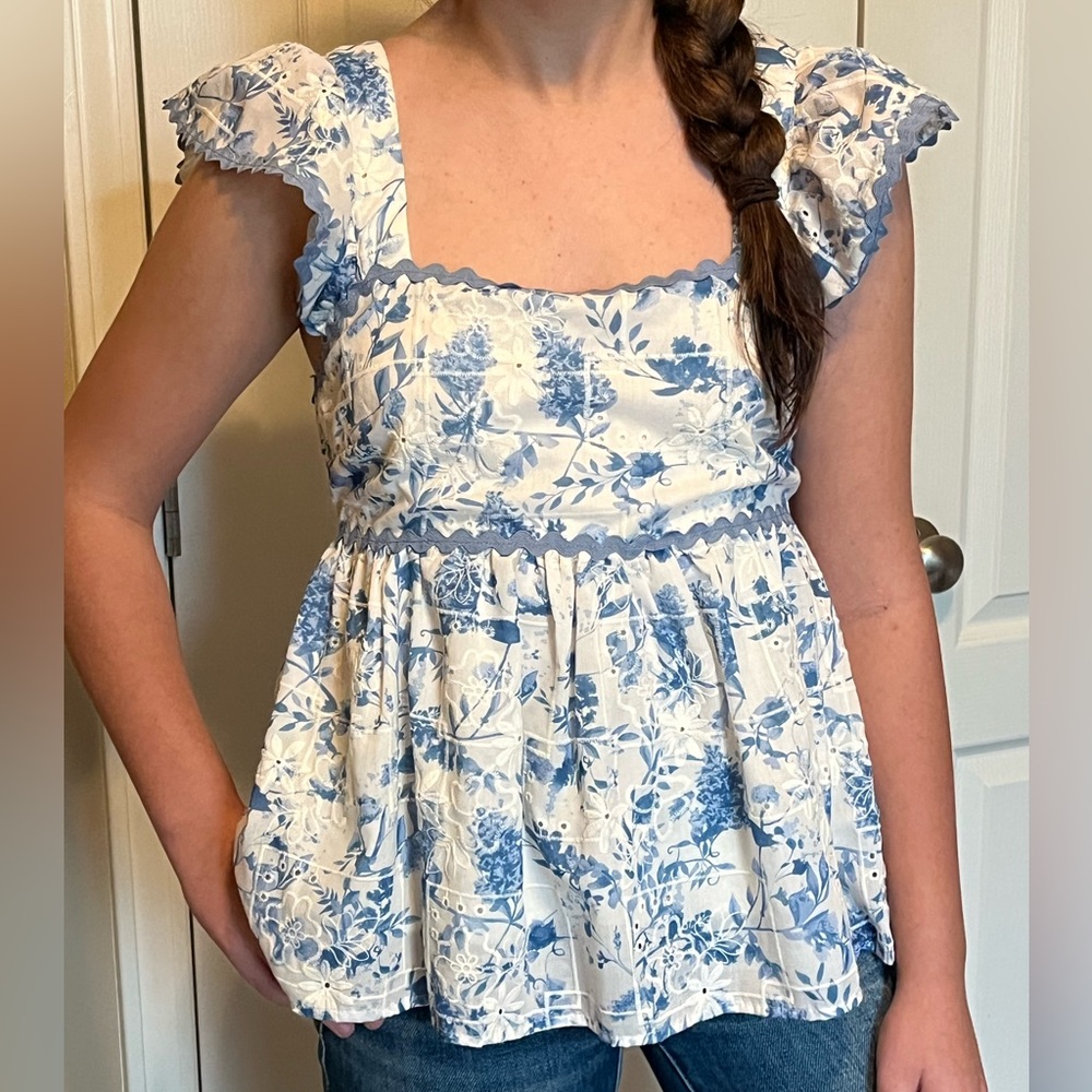Women’s floral tank top